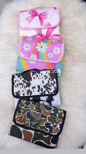 Travel/blanket picnic mat-